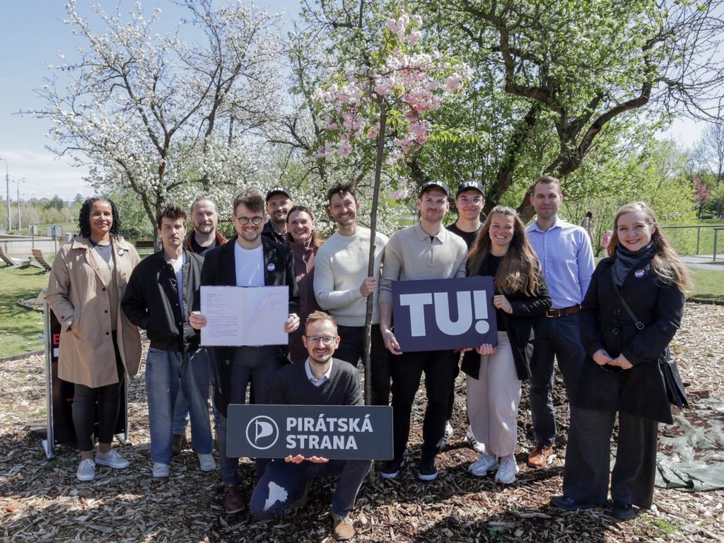 Piráti zasazením stromu stvrdili finální podobu koalice TU!