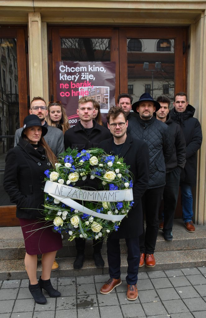 1000 dní zavřená Scala. Nezapomínáme, hlásí Piráti